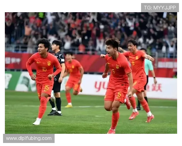 中国男足逆转取胜亚洲杯强势晋级展现团队精神与顽强拼搏力量